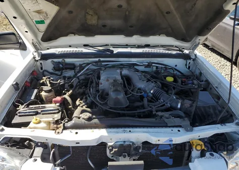 2002 Nissan Frontier Crew Cab Sc from USA, damaged, VIN 1N6MD29Y72C372265